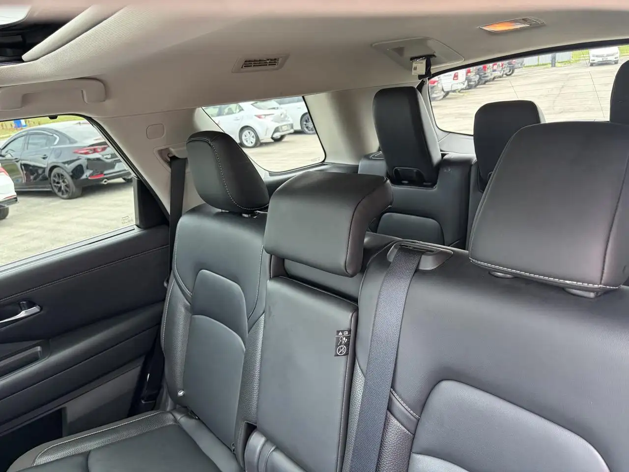 Nissan Pathfinder photo Nissan Pathfinder