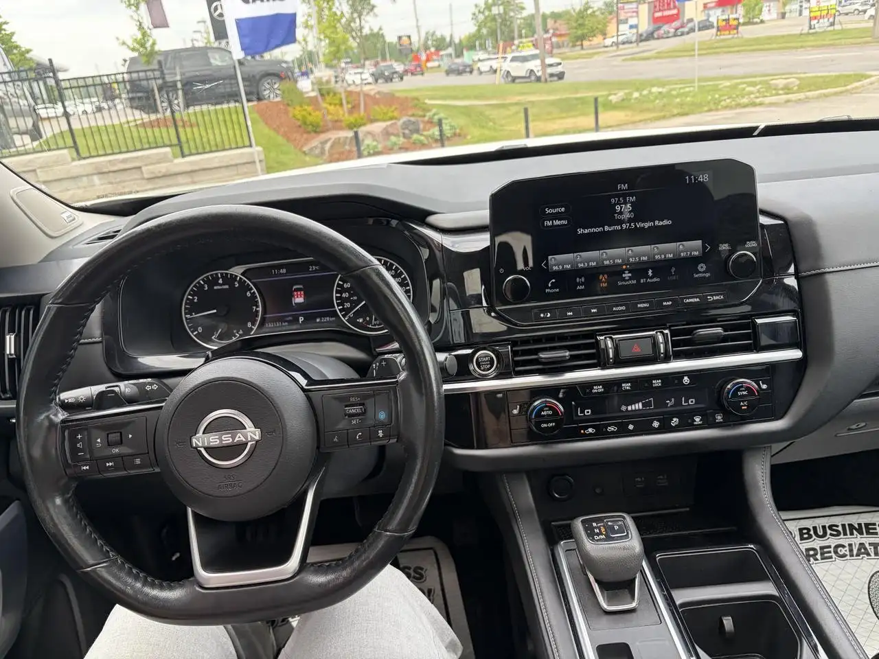 Nissan Pathfinder photo Nissan Pathfinder