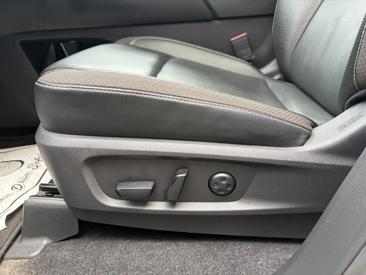 Nissan Pathfinder photo Nissan Pathfinder