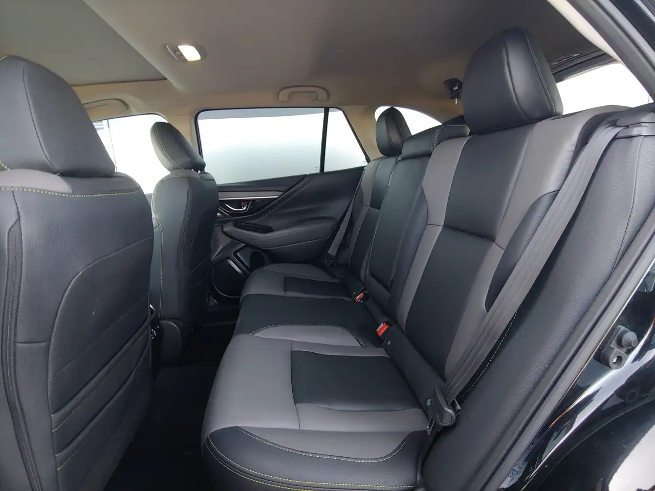 Subaru OUTBACK снимка Subaru OUTBACK
