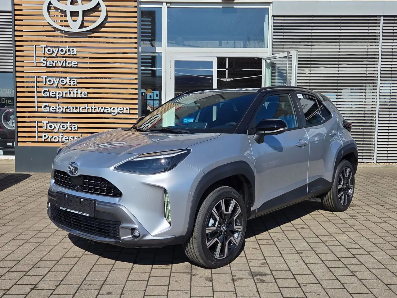Toyota Yaris Cross 1.5 Hybrid FWD Style Plus 2