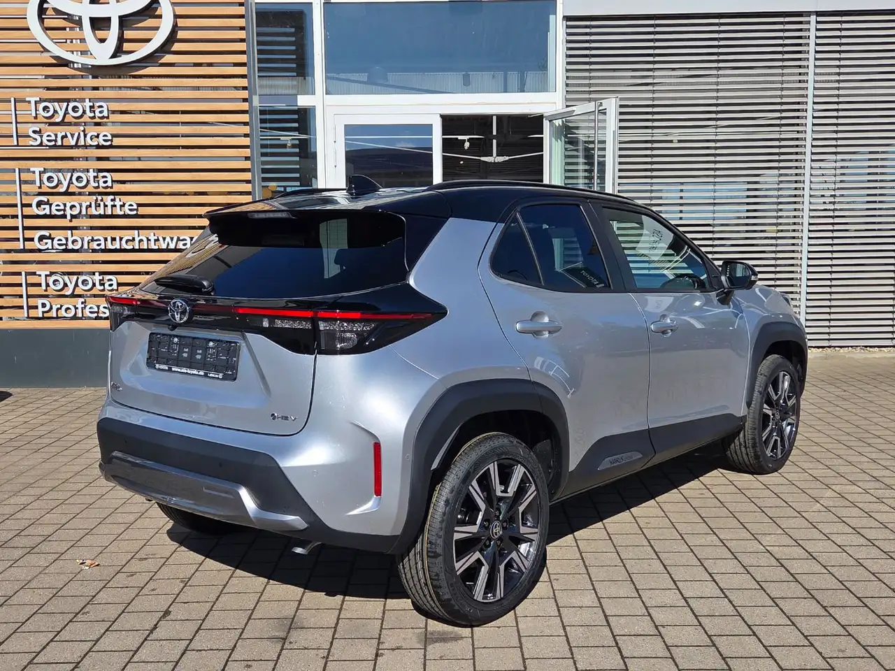 Toyota Yaris Cross 1.5 Hybrid FWD Style Plus 6
