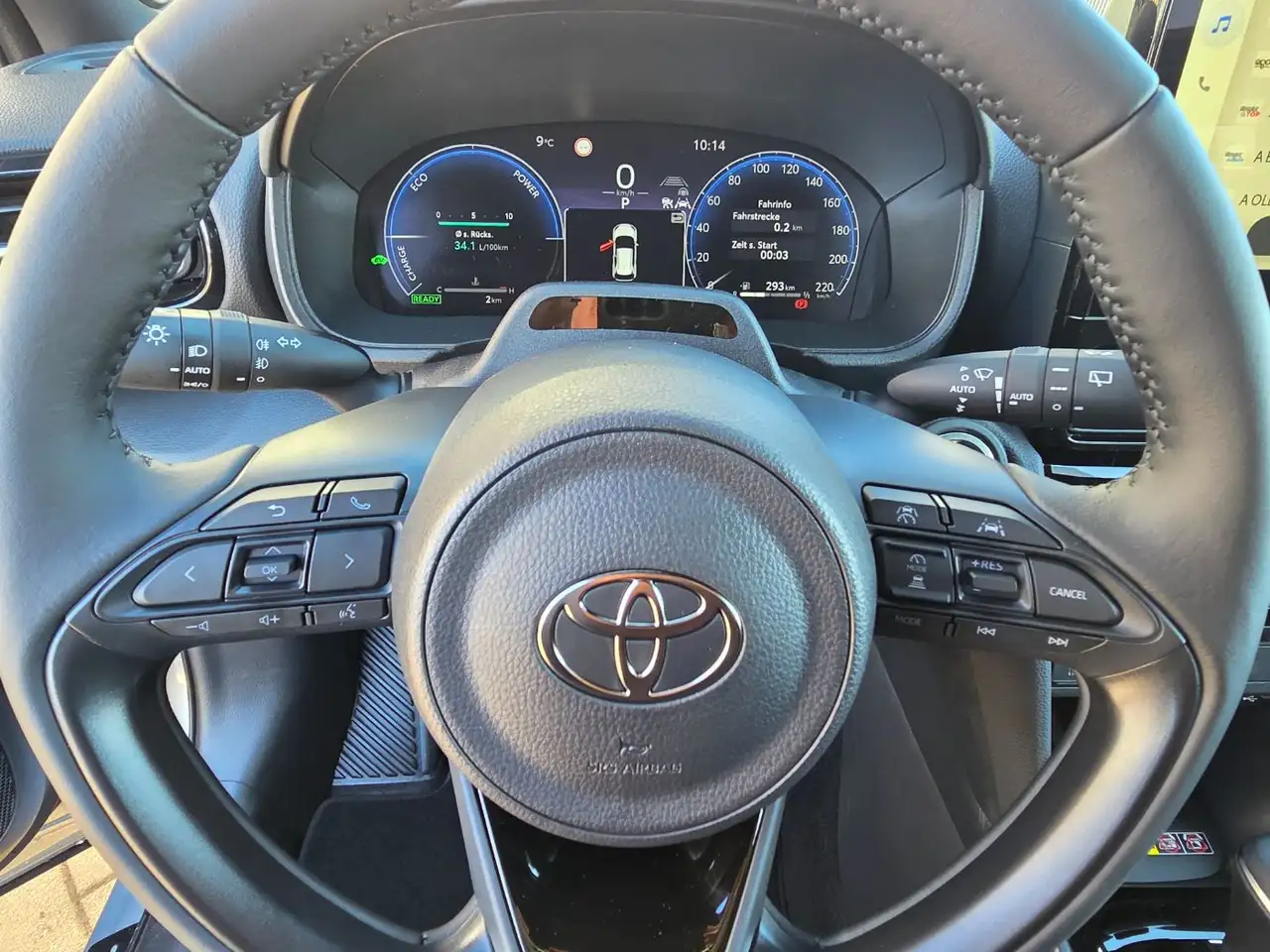 Toyota Yaris Cross 1.5 Hybrid FWD Style Plus 13