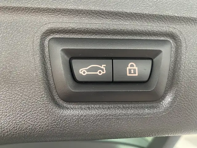 BMW 330 d xDrive 48 V Touring Aut. M-Sportpakete Ansicht 28