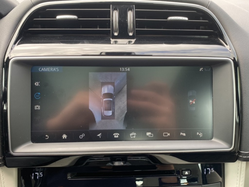 Jaguar F-Pace 5.0 V8 SVR AWD 360-CAM/GLAS-DAK/ELEK-KLEP/MERIDIAN — photo 25