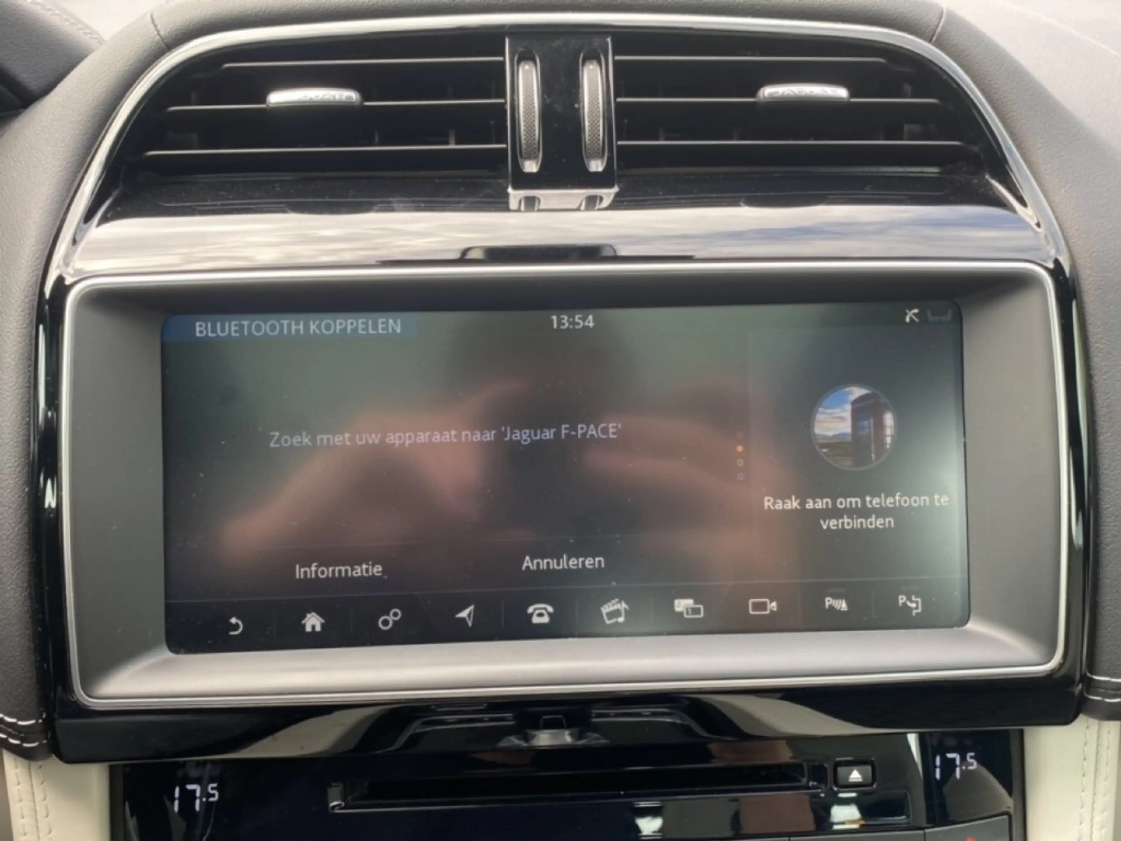 Jaguar F-Pace 5.0 V8 SVR AWD 360-CAM/GLAS-DAK/ELEK-KLEP/MERIDIAN — photo 29