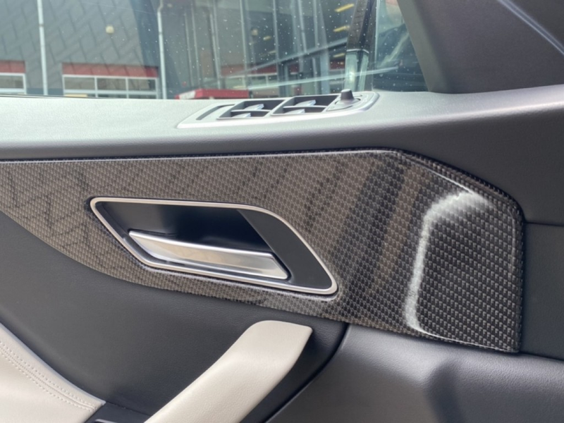 Jaguar F-Pace 5.0 V8 SVR AWD 360-CAM/GLAS-DAK/ELEK-KLEP/MERIDIAN — photo 17