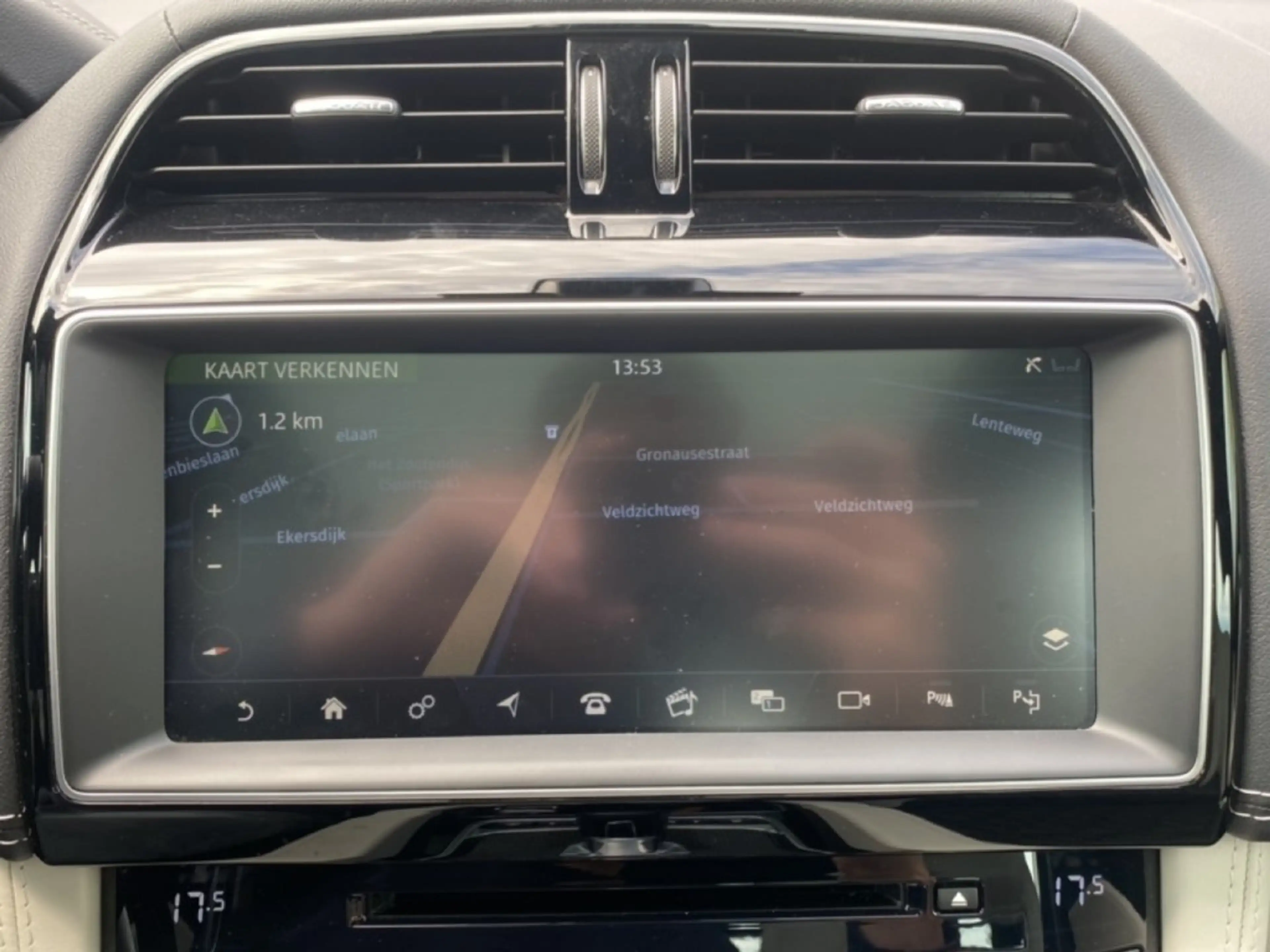 Jaguar F-Pace 5.0 V8 SVR AWD 360-CAM/GLAS-DAK/ELEK-KLEP/MERIDIAN — photo 27