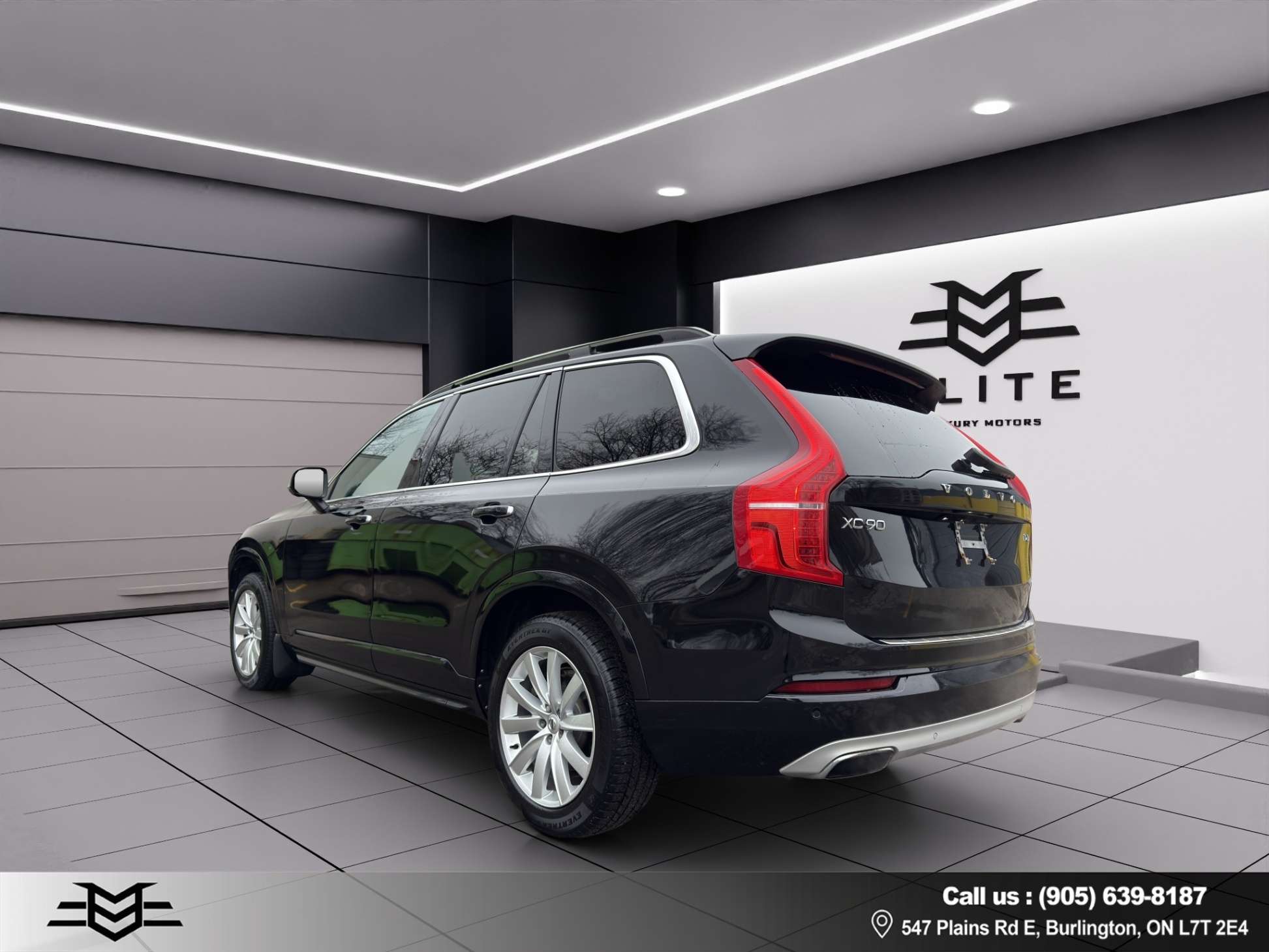 2017 Volvo XC90 T6 Momentum 7-Passenger AWD - BLACK ON BLACK !! thumb 7