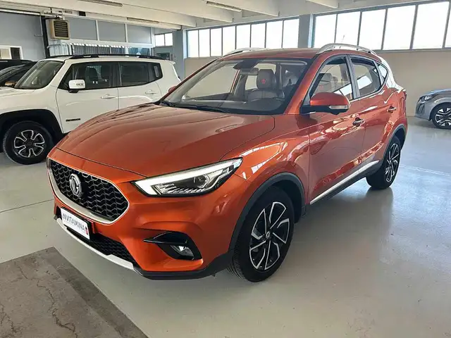 MG MG ZS view 3