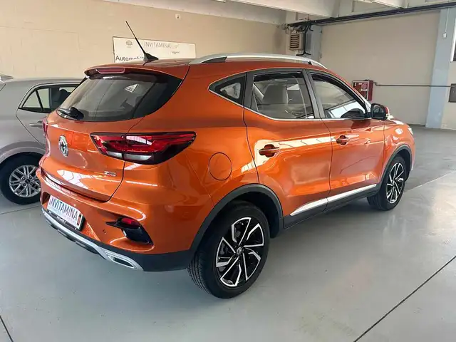 MG MG ZS view 4