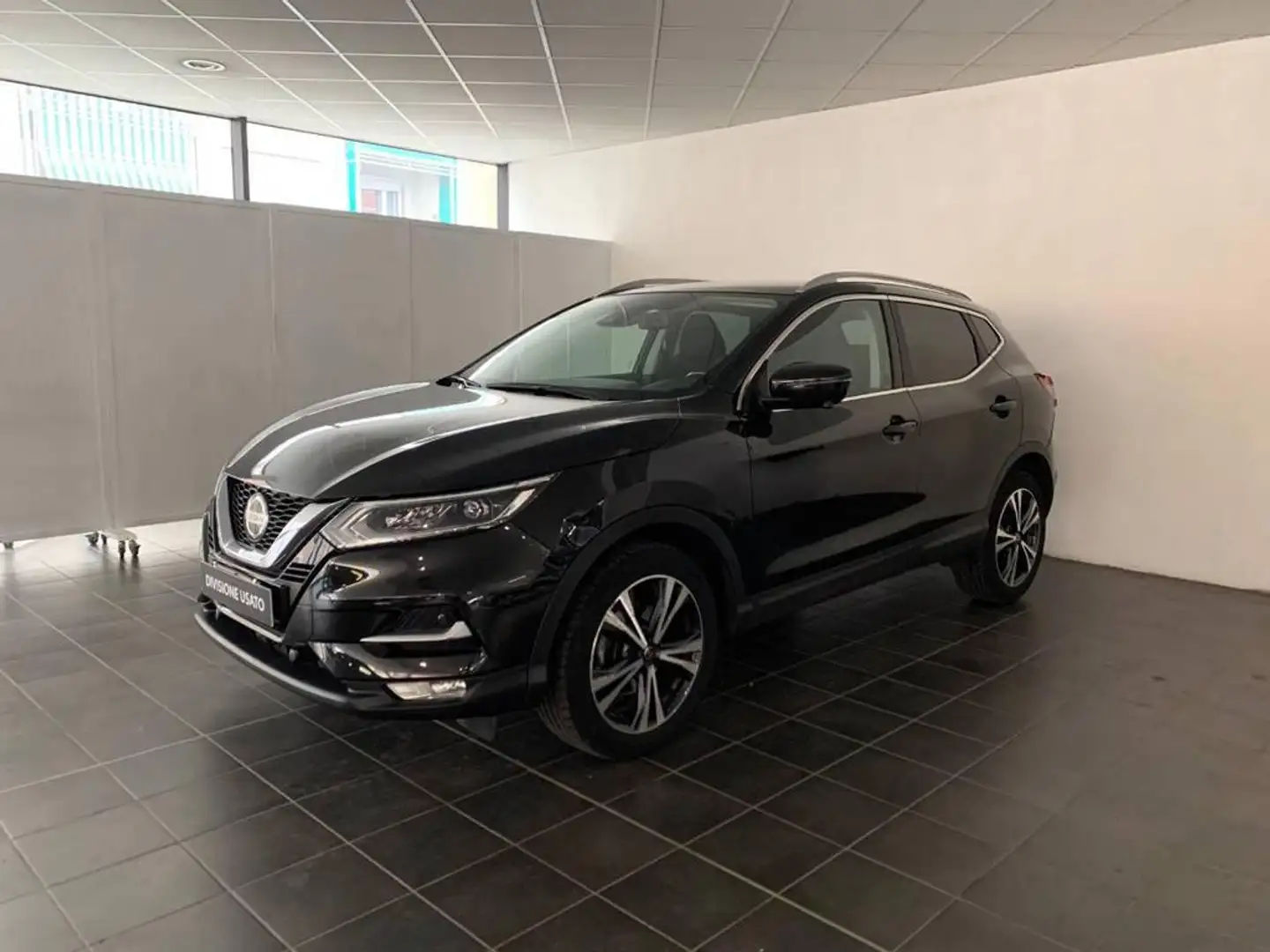 Nissan Qashqai 1.3 dig-t N-Connecta 140cv Nero - 1