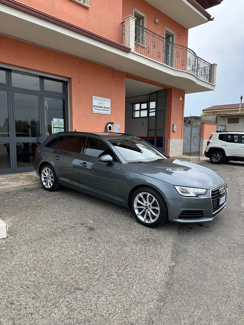 Audi A4 Avant 2.0 tdi Business Plus 150cv S-TRONIC Grigio - 2