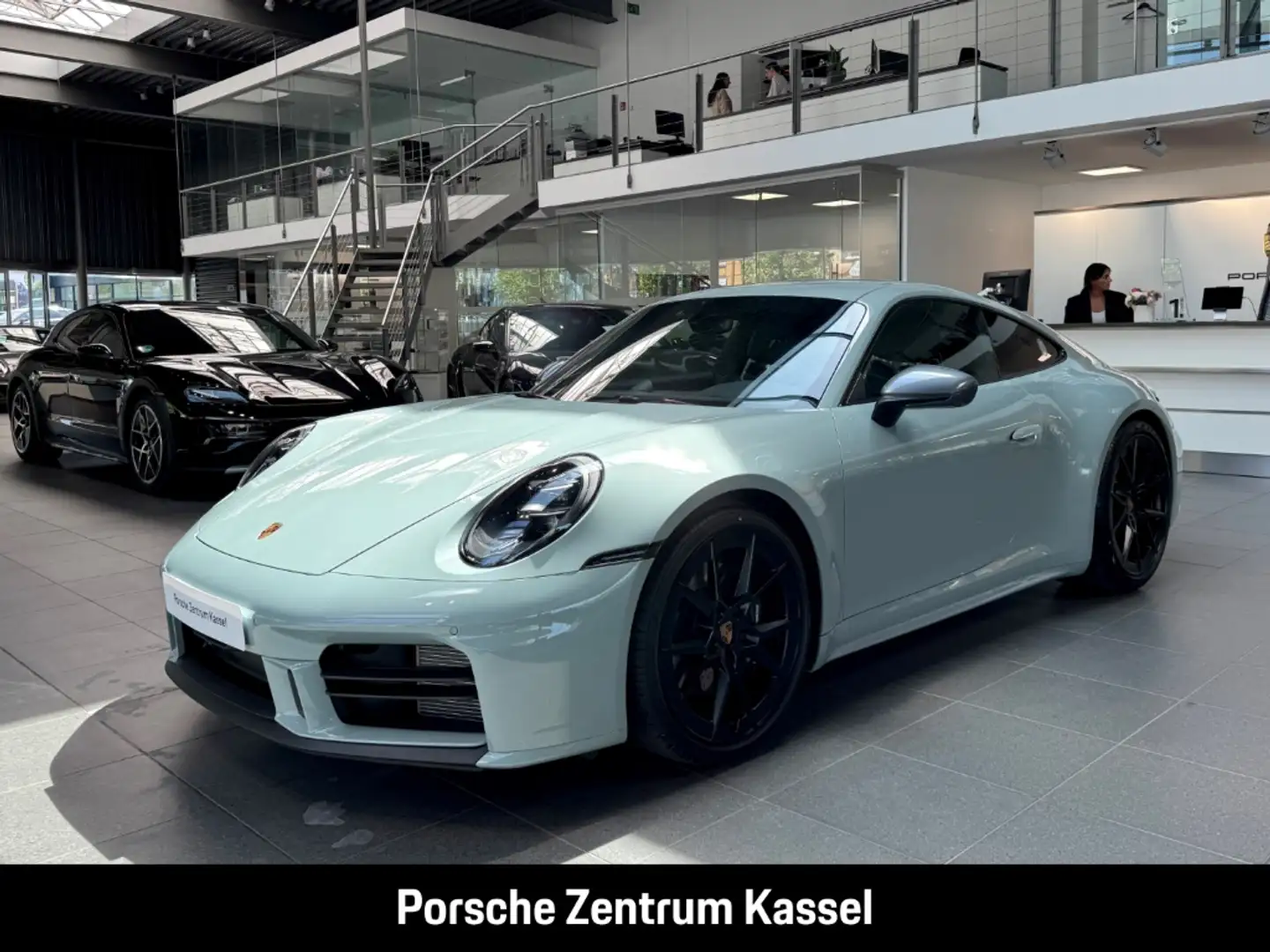 Porsche 992 3.0 EU6e -2 (911) Carrera T Matrix LED Groen - 1
