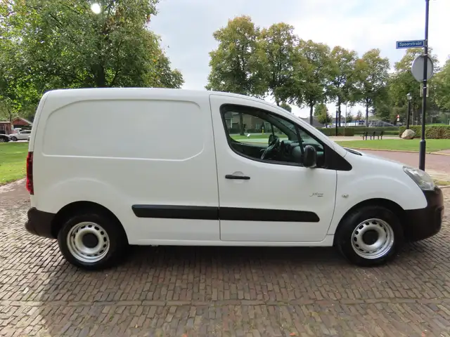 Citroen Berlingo view 3