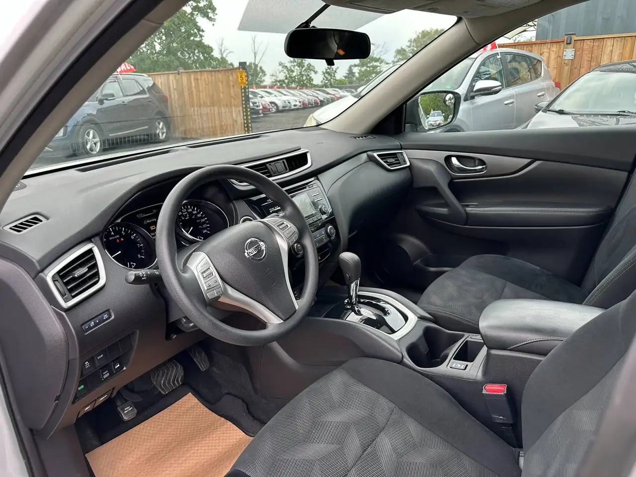 Nissan Rogue photo Nissan Rogue