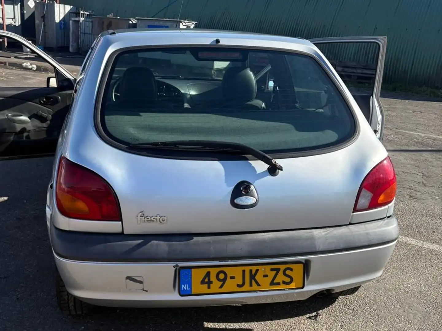 Ford Fiesta Fiesta 1.3-8V Classic Grey - 2