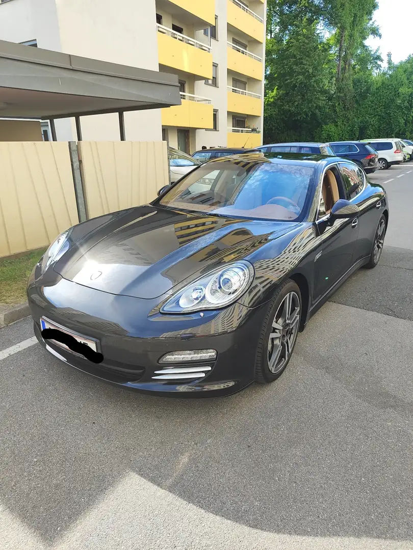 Porsche Panamera 4 S Braun - 1
