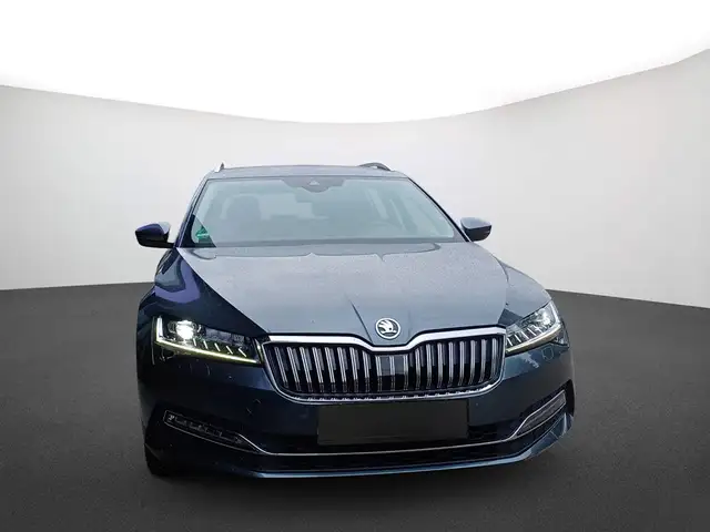 Skoda Superb view 2