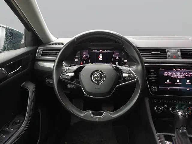 Skoda Superb view 13