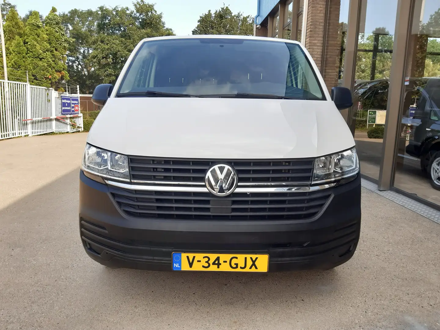 Volkswagen T6.1 Transporter 2.0 TDI L2 30 Comfortline Nw model Airco Cruise co Wit - 2