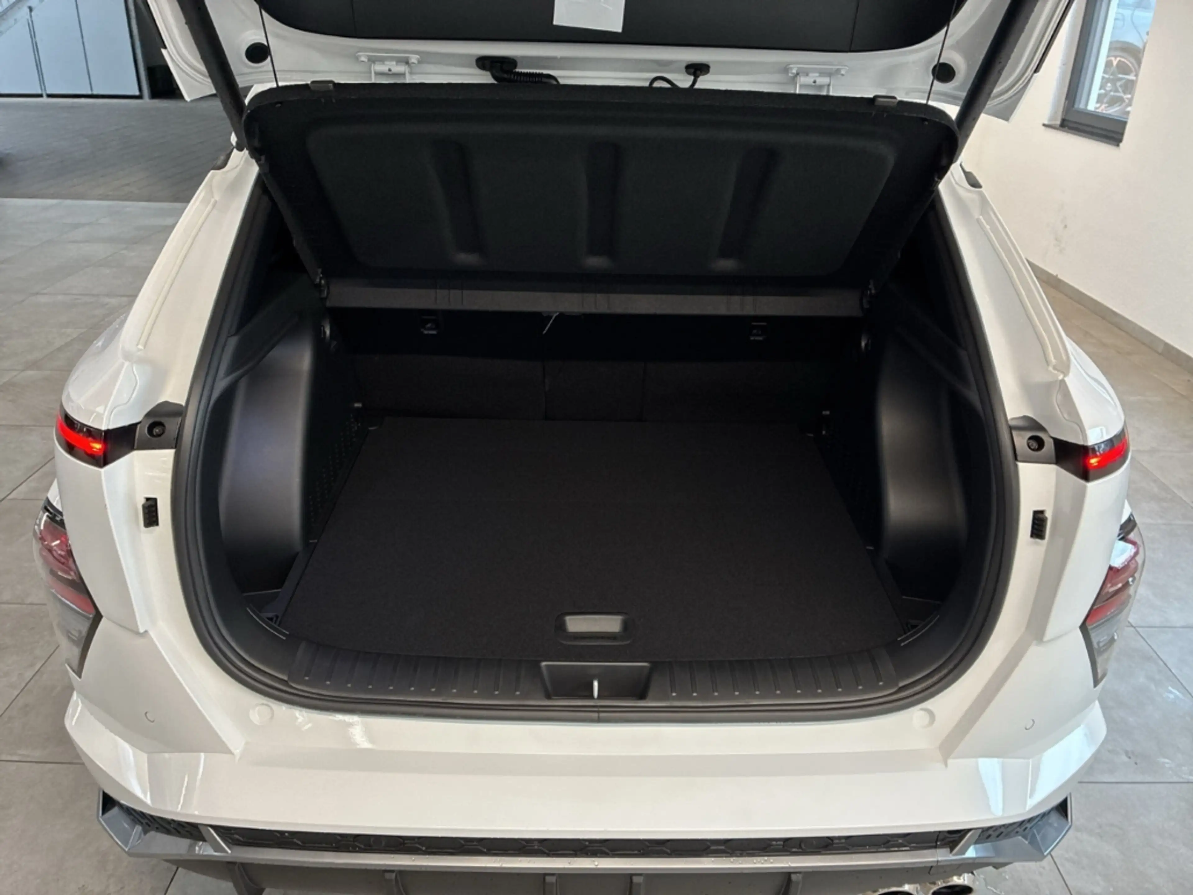 Hyundai KONA 1.6 T-GDI N-Line 4WD LED SHZv+h eHeckklappe ACC — photo 6