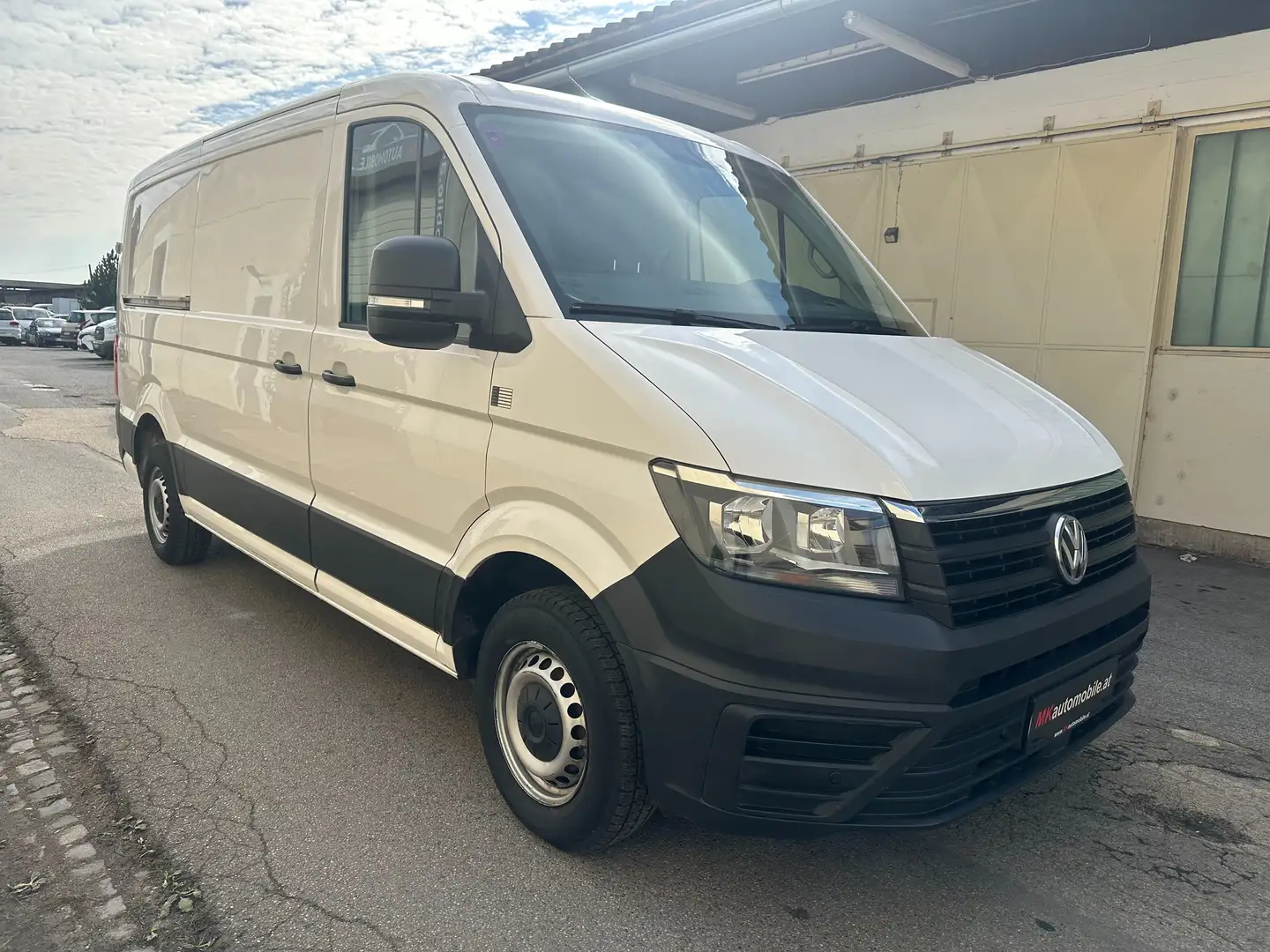 Volkswagen Crafter Crafter 30 Kasten MR L3H2 2,0-I-TDI Entry Weiß - 1