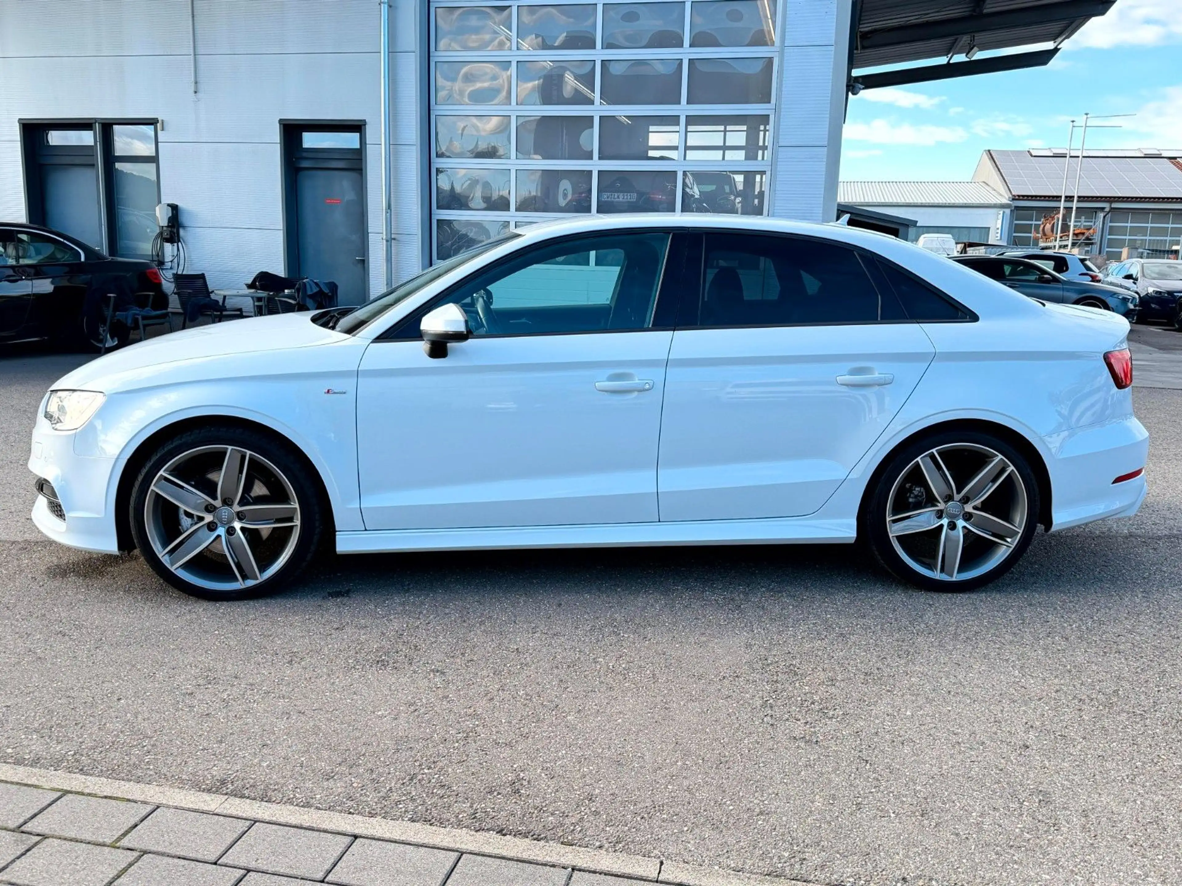 Audi A3 Limousine 1.8 TFSI S tronic S line Sportpaket — photo 8