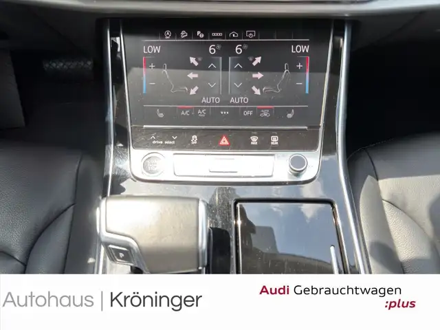 Audi Q8 view 14