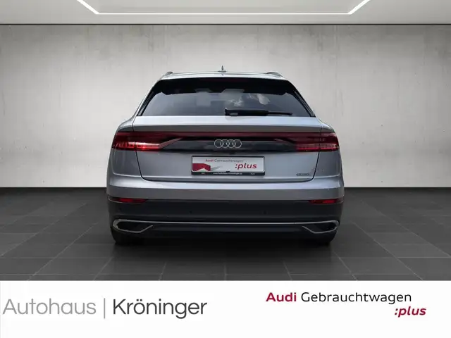 Audi Q8 view 6