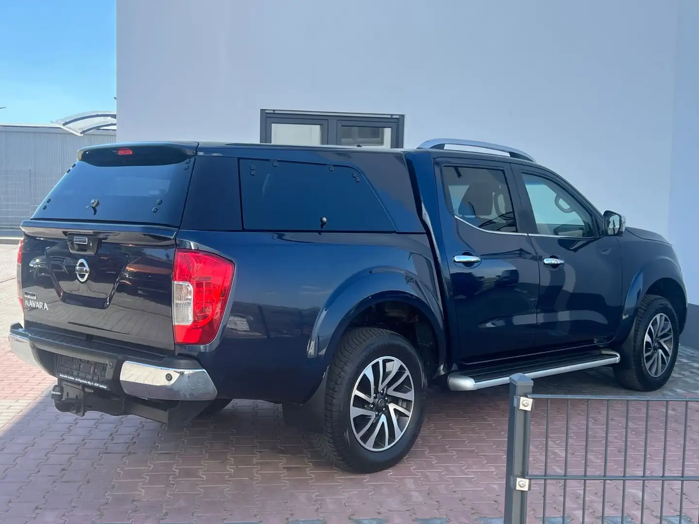 Nissan Navara Tekna DK 4x4*NUR 122 TKM*SCHDACH*1HAND* Bleu - 2