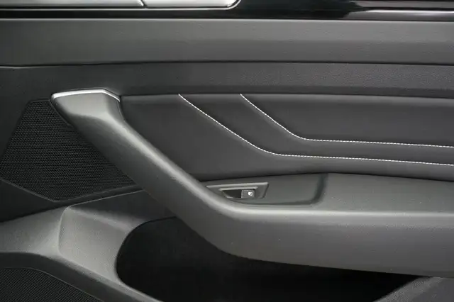 Volkswagen Arteon view 11