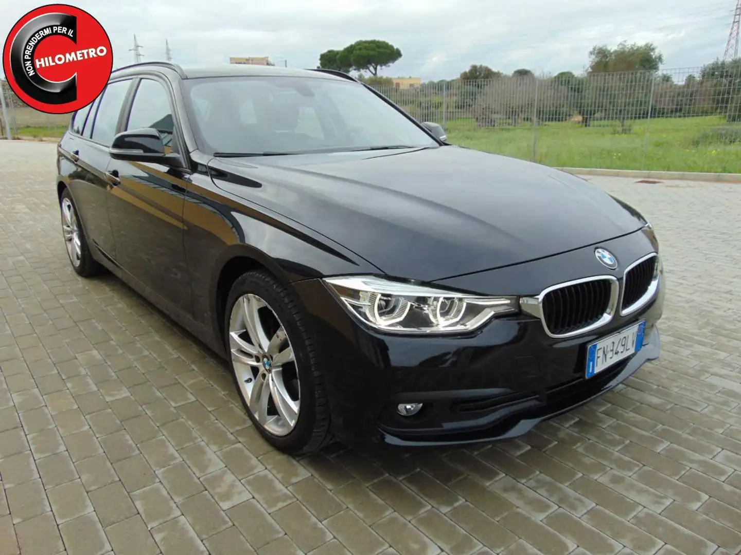 BMW 320 d Efficient Dynamics Touring Business Advantage au Nero - 2