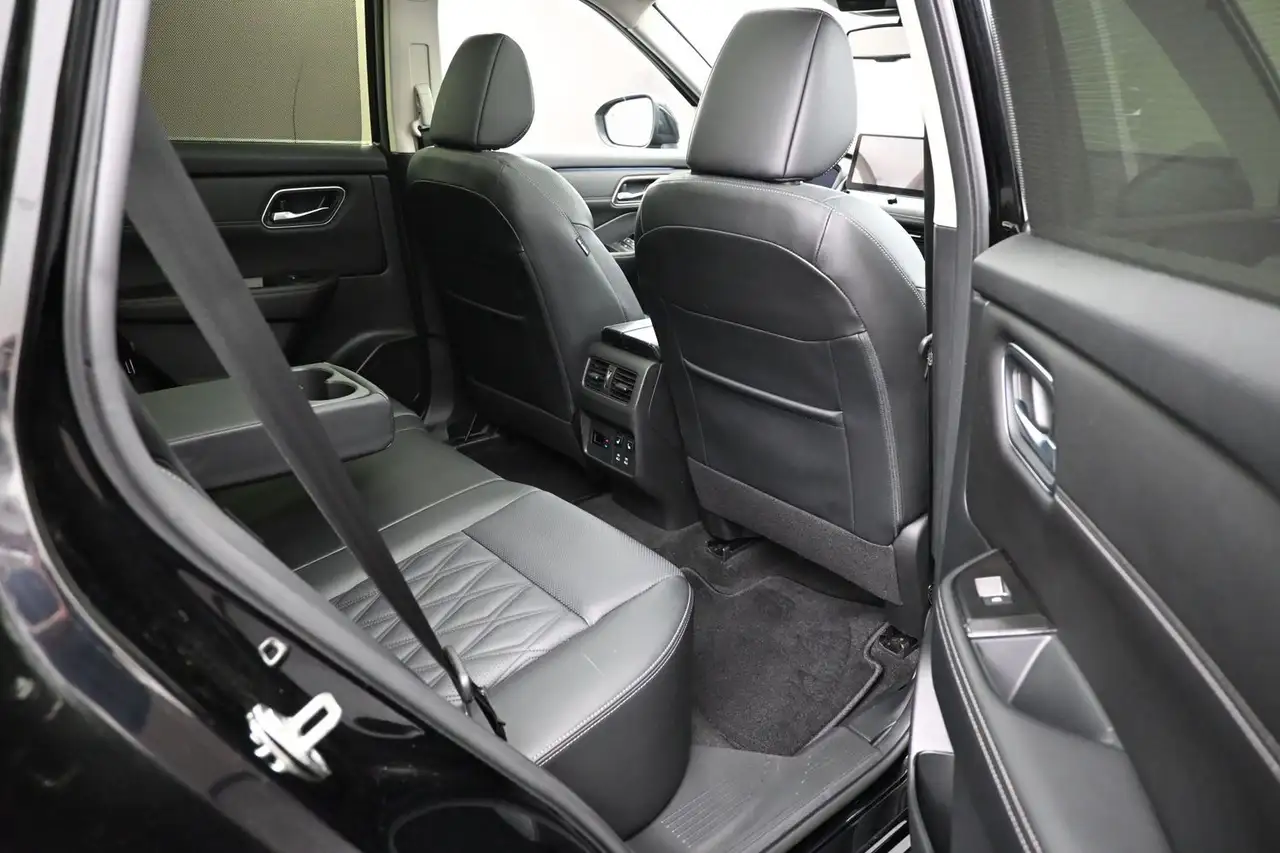 Nissan Rogue photo Nissan Rogue