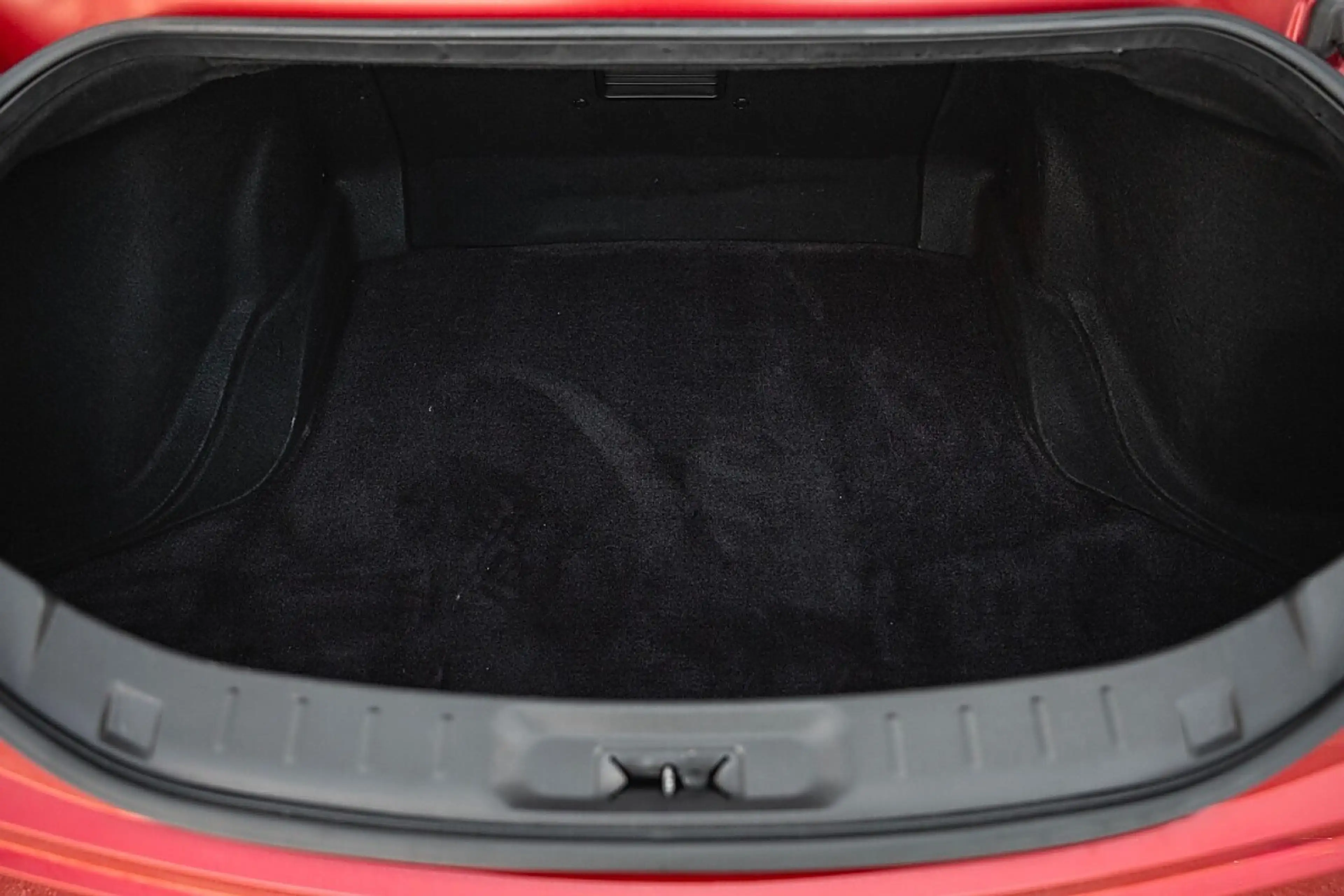 Nissan GT-R — photo 14