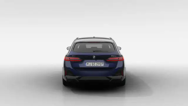 BMW 5 Series view 5