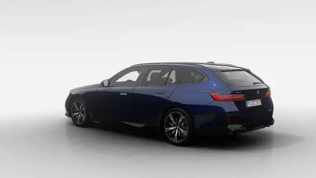 BMW 5 Series view 3
