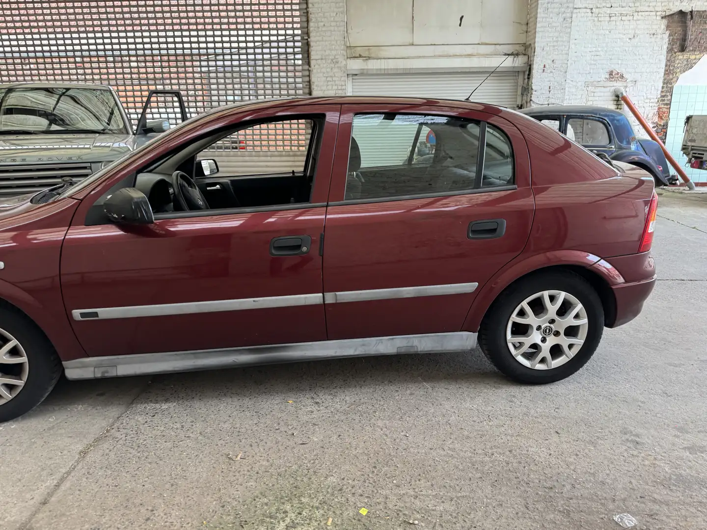 Opel Astra Automatique Airco 1.6i ESSENCE (HOLLANDAISE) Rouge - 2