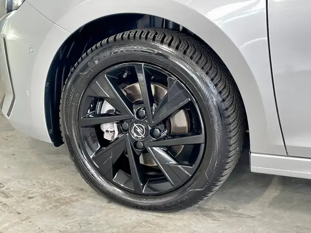 Opel Corsa view 9
