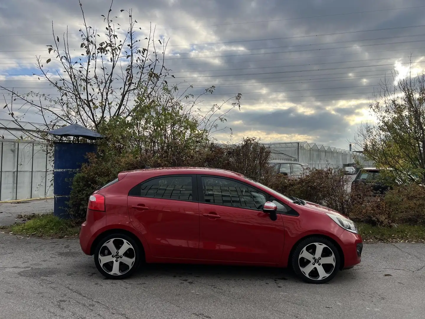 Kia Rio 1,4 RKamera Sitz/Lenkradheizung Navi Keyless Rot - 2