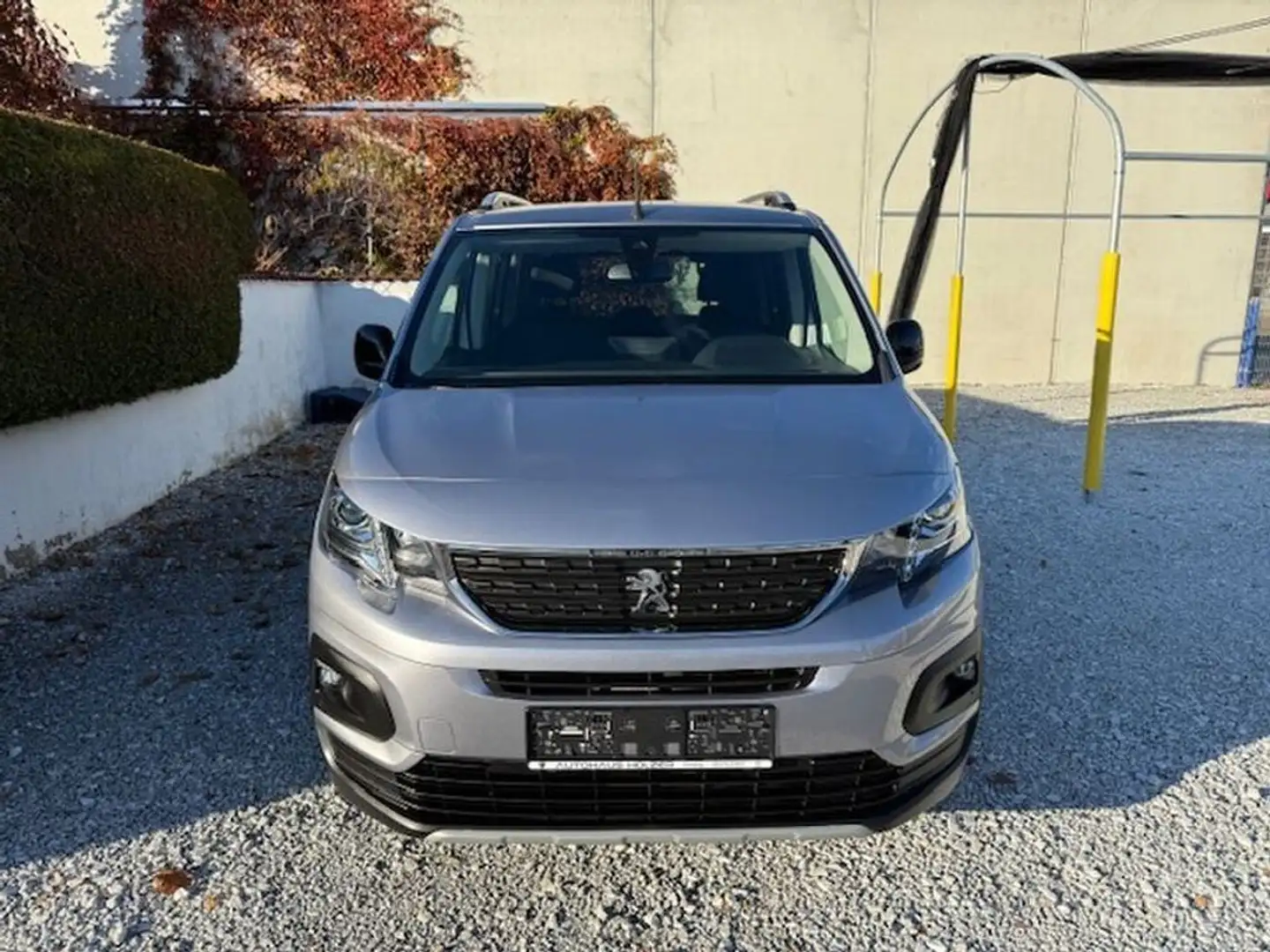 Peugeot Rifter Standard BlueHDI 100 S&S Allure Pack Grau - 2