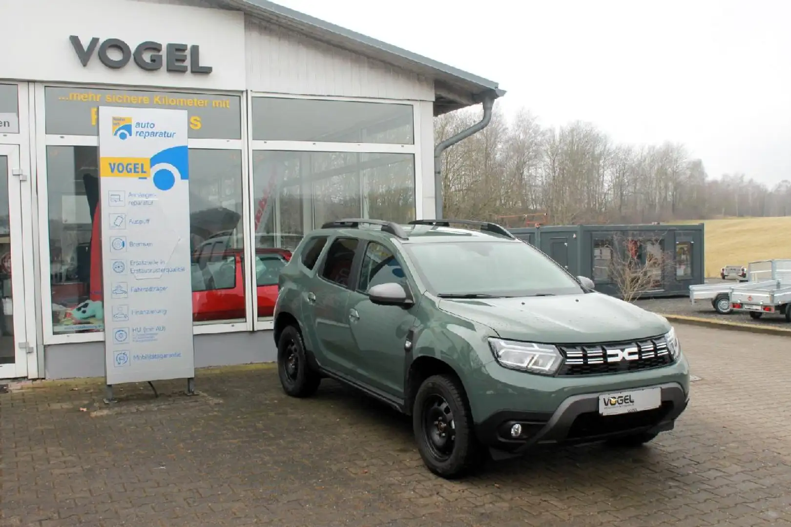 Dacia Duster Journey - 1