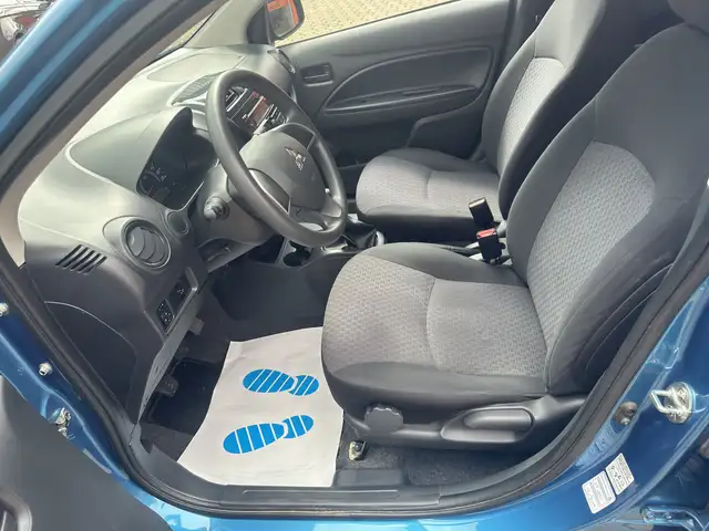 Mitsubishi Space Star view 10