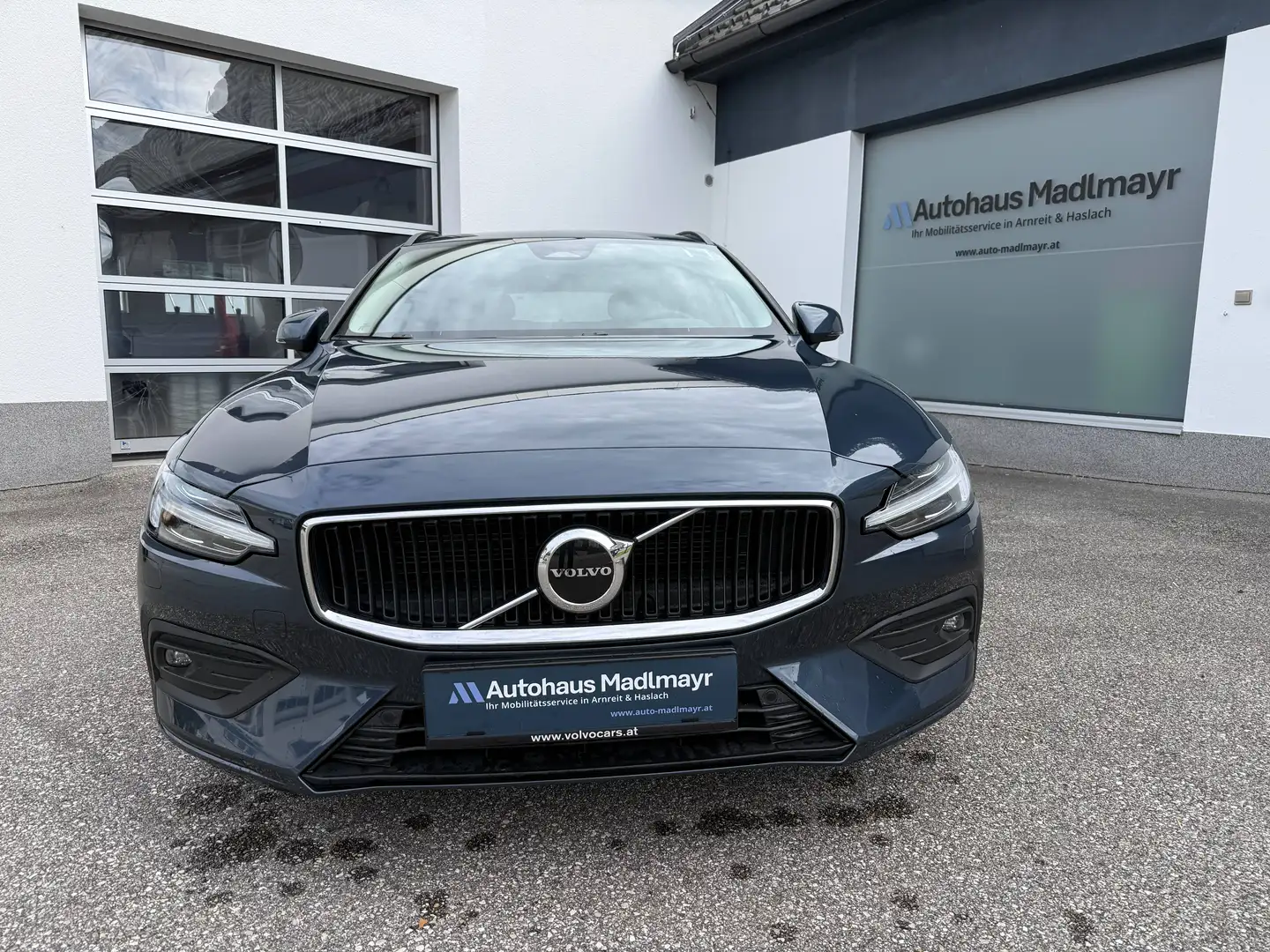 Volvo V60 Core **reserviert** Blau - 1