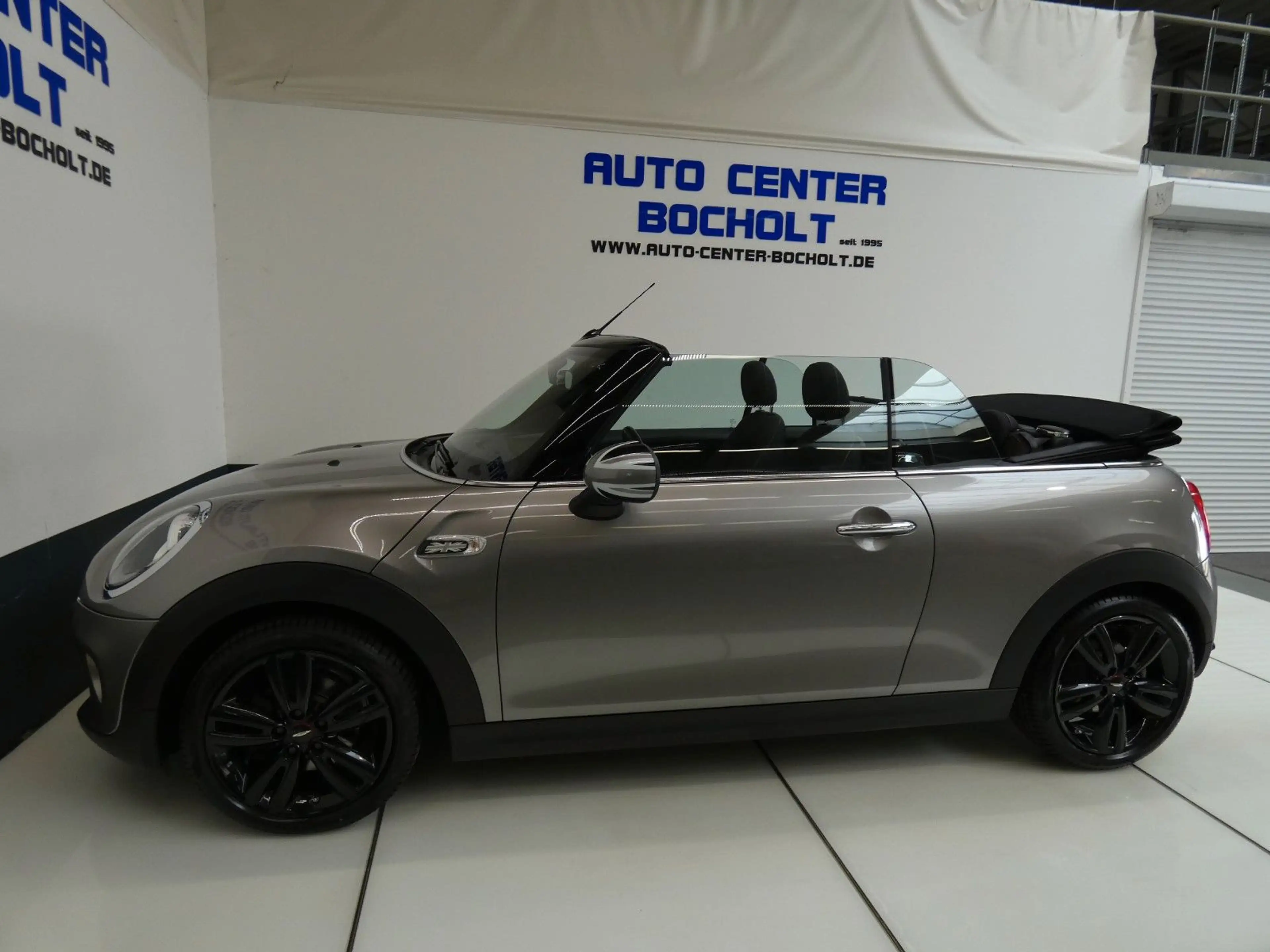 MINI One Cabrio Salt*LC-Display*PDC*Sitzheizung*LM — photo 11