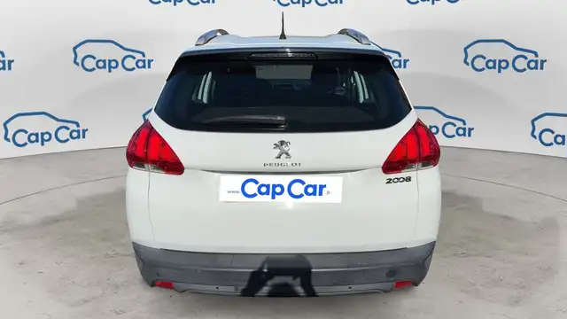 Peugeot 2008 view 3