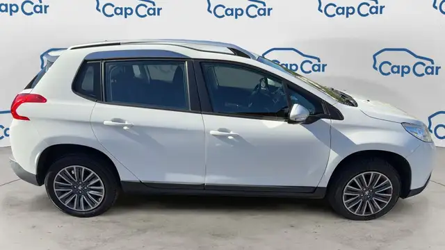 Peugeot 2008 view 4
