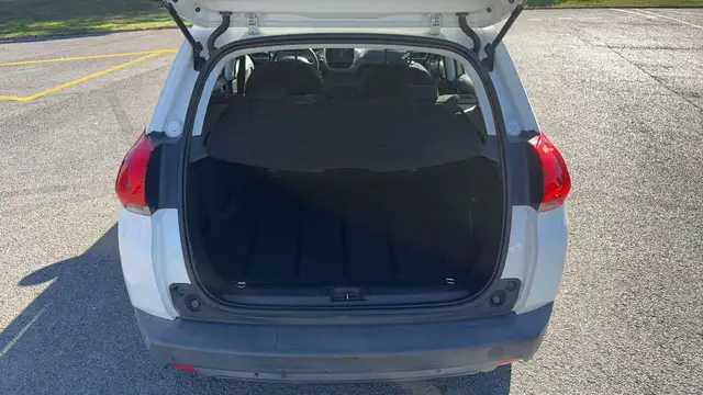 Peugeot 2008 view 14