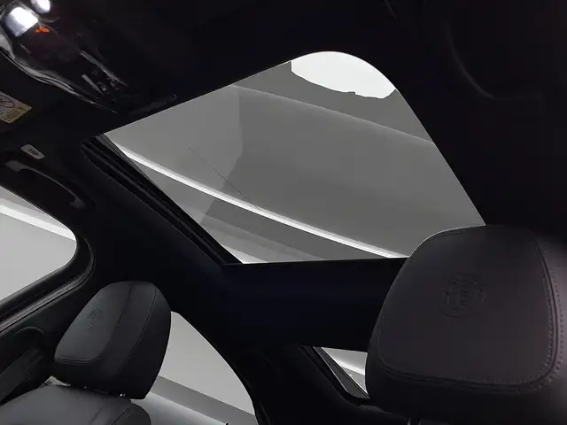 Alfa Romeo Giulia Veloce 2,2 16V 210 AT8 Q4 AWD VELOCE Ansicht 11