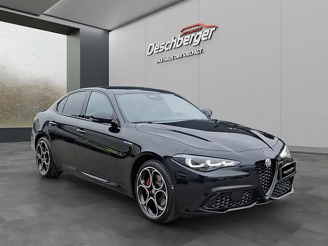 Alfa Romeo Giulia Veloce 2,2 16V 210 AT8 Q4 AWD VELOCE Ansicht 2